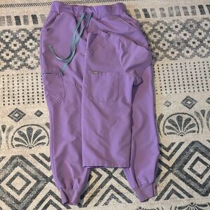 Figs Scrub Set in Lavender